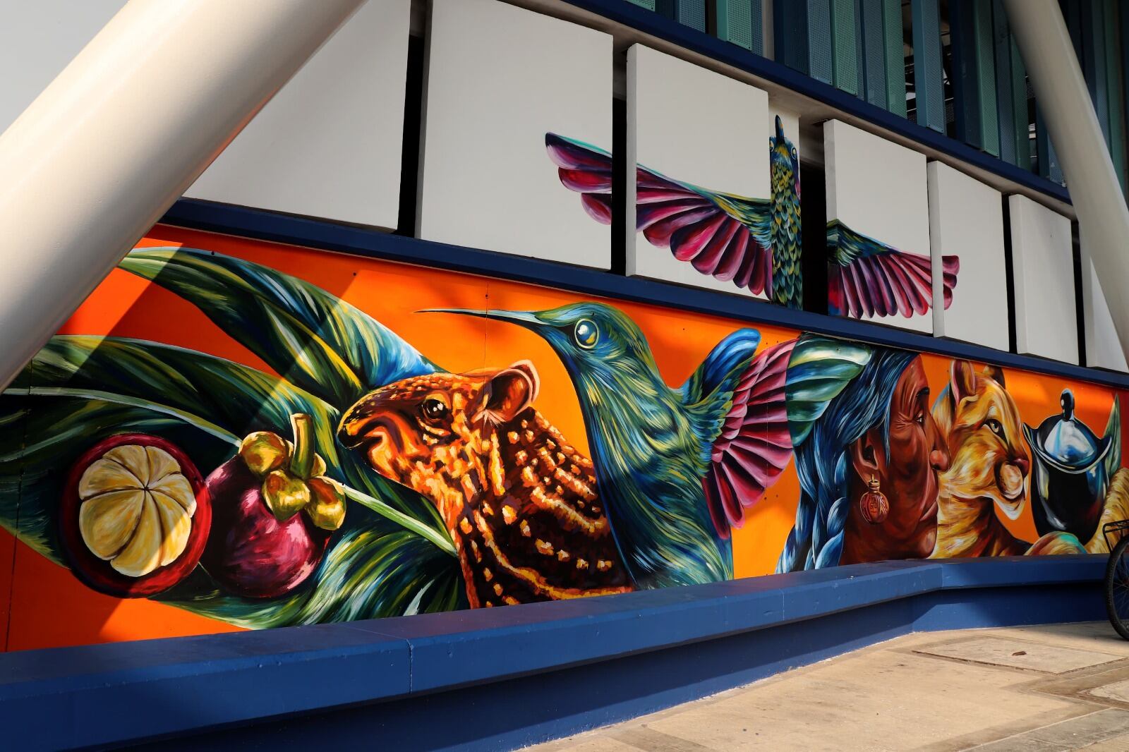 Mural ubicado en el aeropuerto Perales de Ibagué