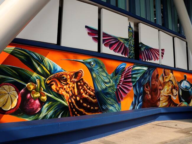 Mural ubicado en el aeropuerto Perales de Ibagué