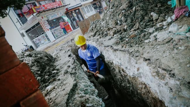 Labores de renovación de redes en el barrio Jordán III etapa