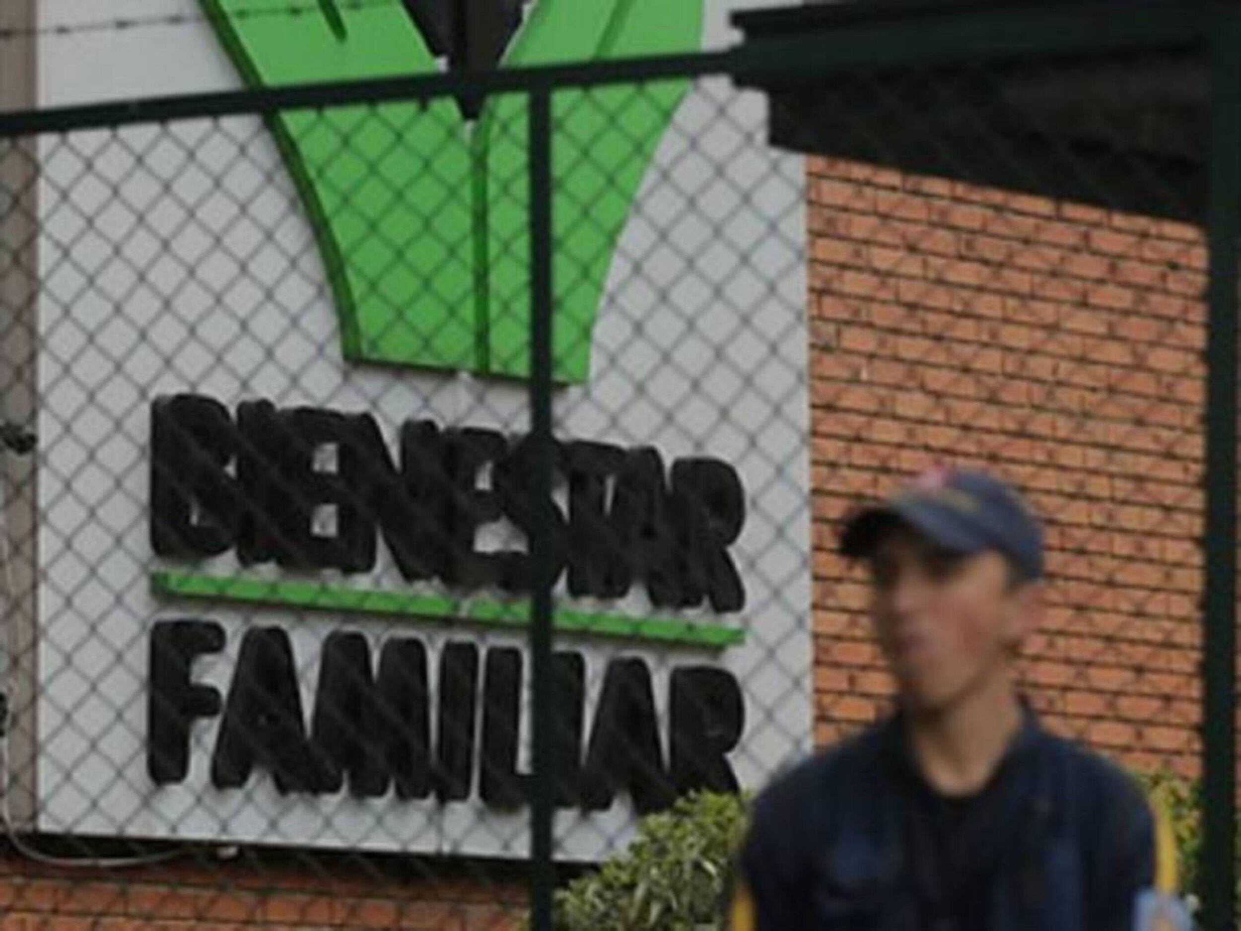 Caracol Radio (ICBF)