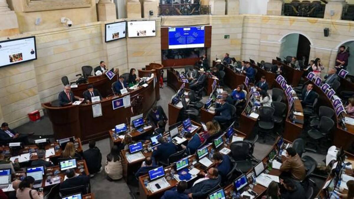 ¿Tributaria en crisis? Partidos condicionan apoyo si incluyen impuestos a iglesias