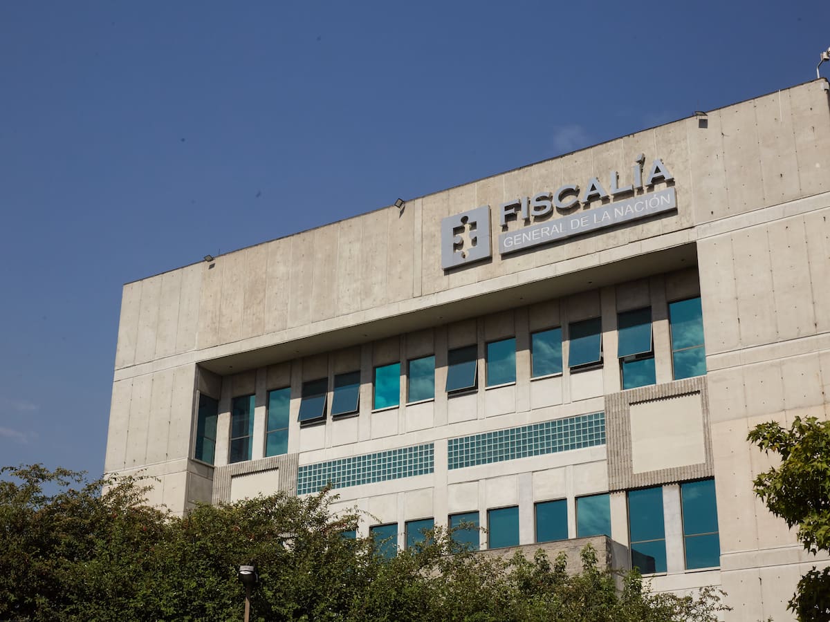 Abogado mencionado en supuesto complot contra presidente Petro dijo que fue suplantado