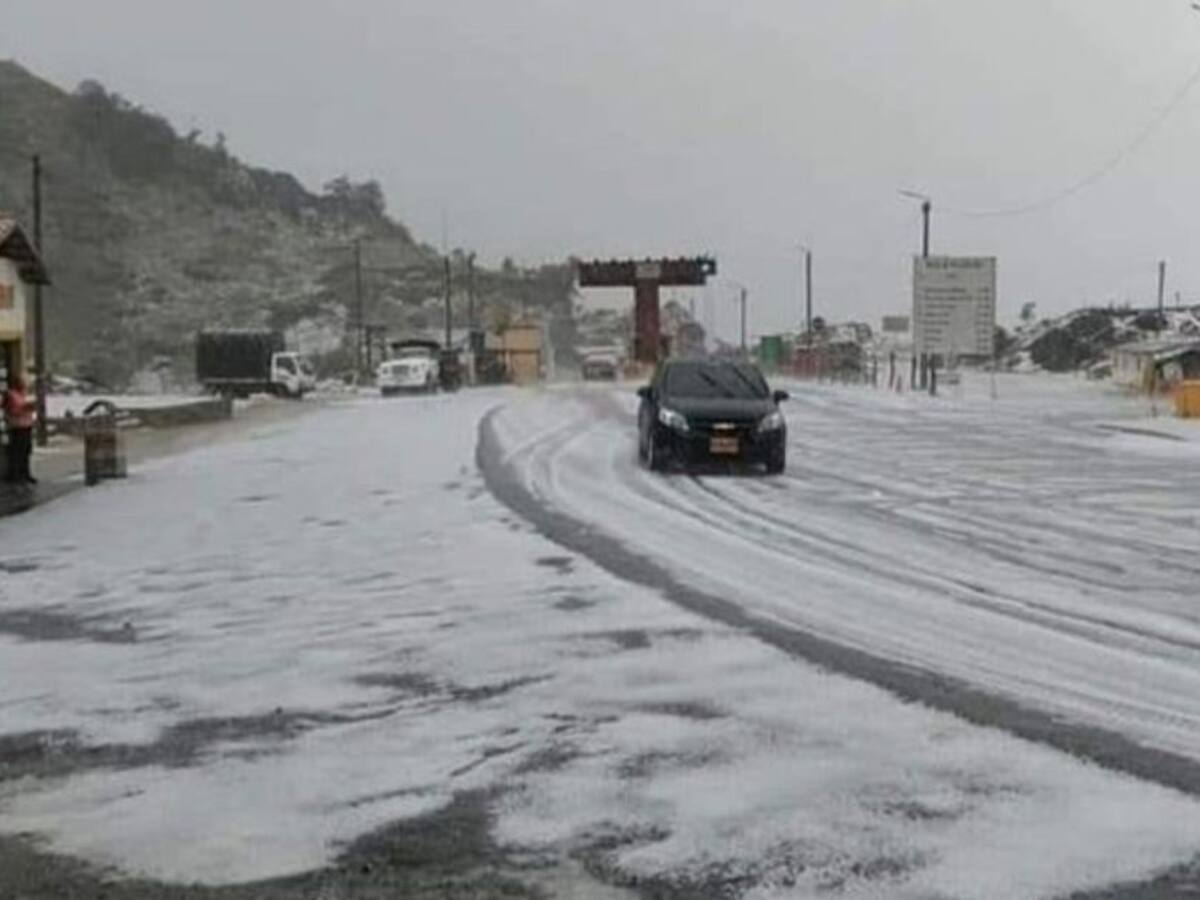 El Picacho parece Los Alpes luego de granizada