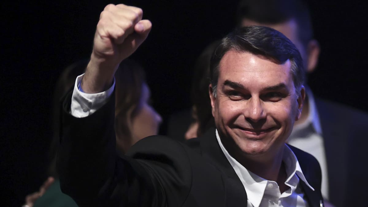 Justicia de Brasil soluciona problema que impedía registro de candidatura de Flávio Bolsonaro