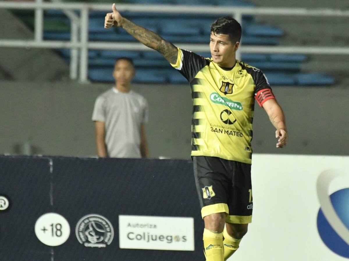 César Arias: “Mi parte ya está arreglada con el América, falta entre equipos”