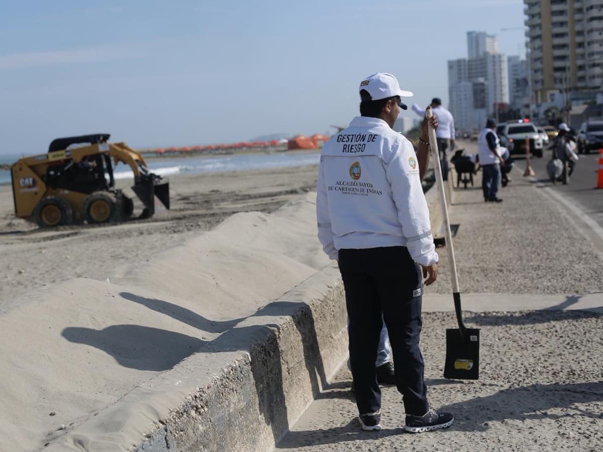 Seguimiento al aumento del oleaje en Cartagena
