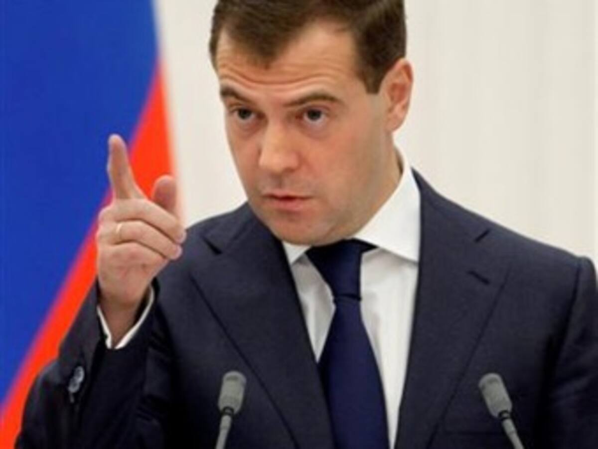 Medvédev: nuevo tratado de desarme debe ser ratificado de manera simultánea