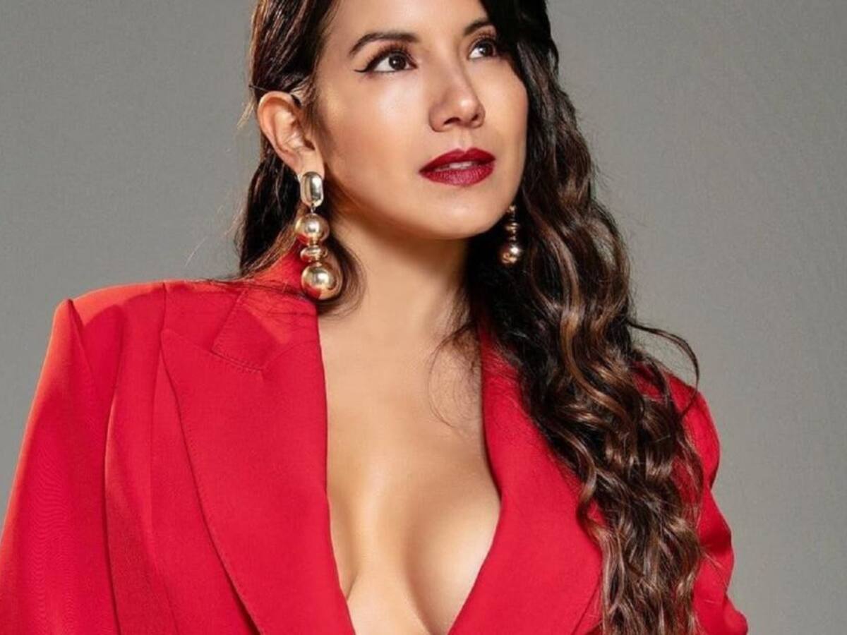 Muy chiquito: Caterin Escobar posó con pequeño bikini