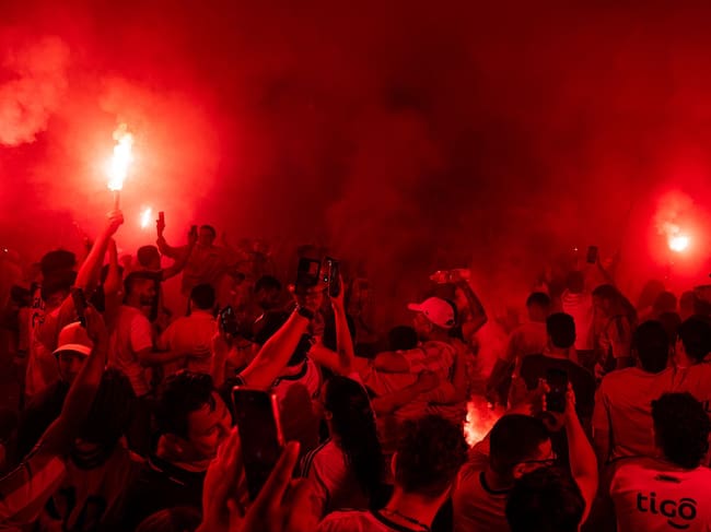 Barranquilla recibió en una noche de locura al Junior campeón de la estrella 12