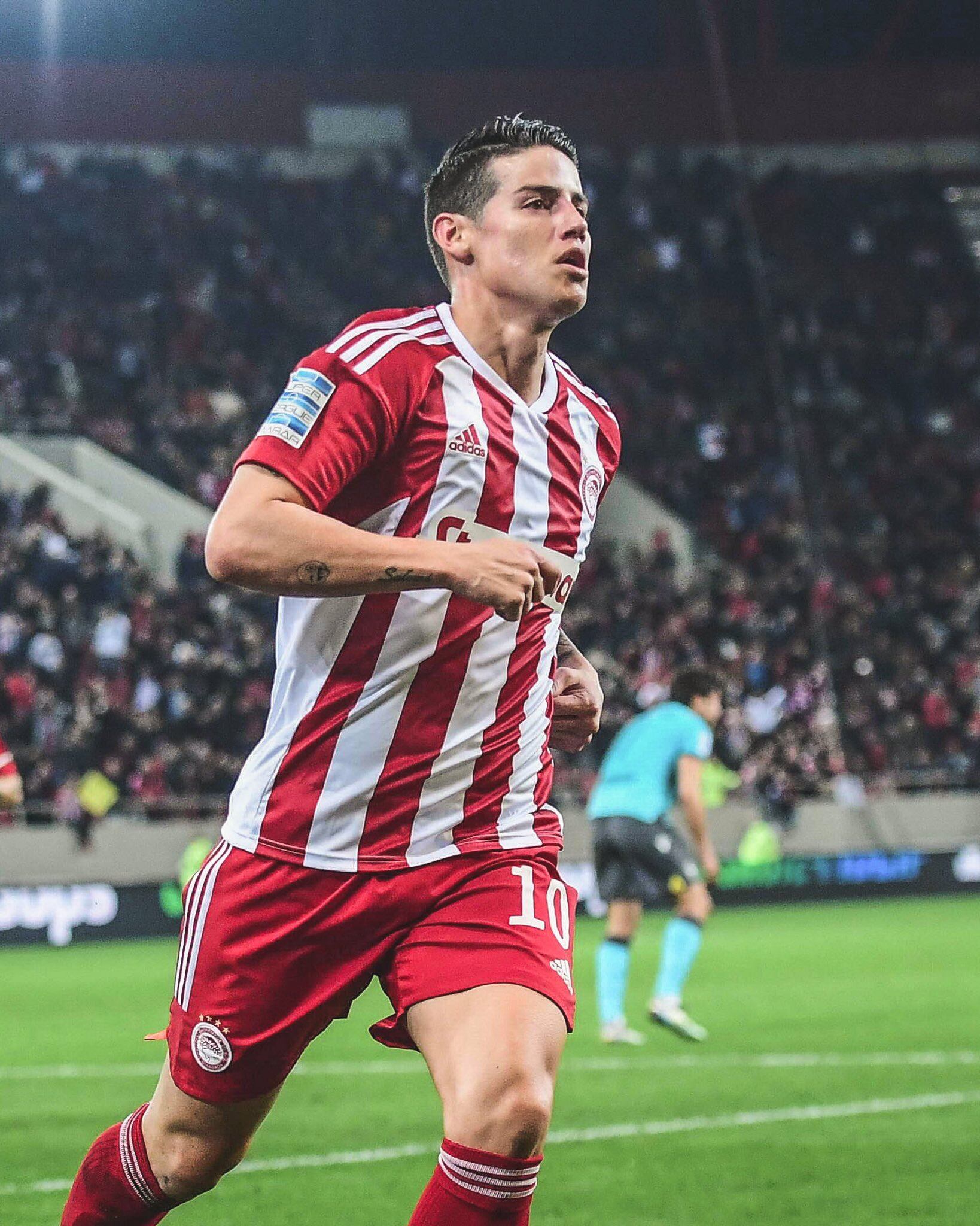 James Rodríguez celebró en el último partido del año con Olympiacos / @olympiacosfc