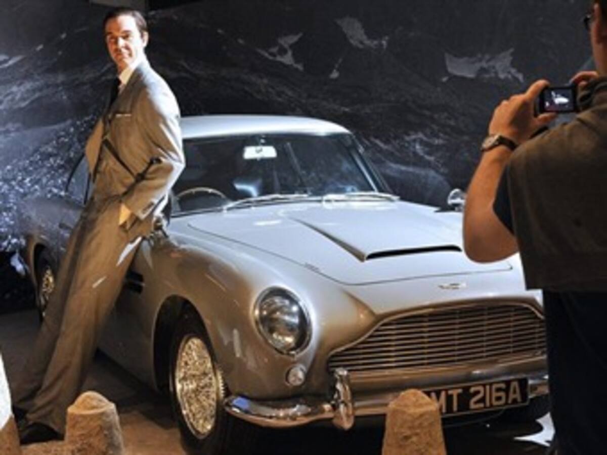 Los 50 años de James Bond, a través de la imaginación y el diseño