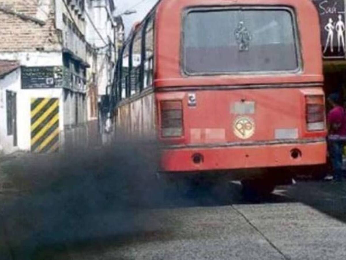 Desde el Concejo de Pereira proponen un ‘tatequieto’ a los buses chimenea