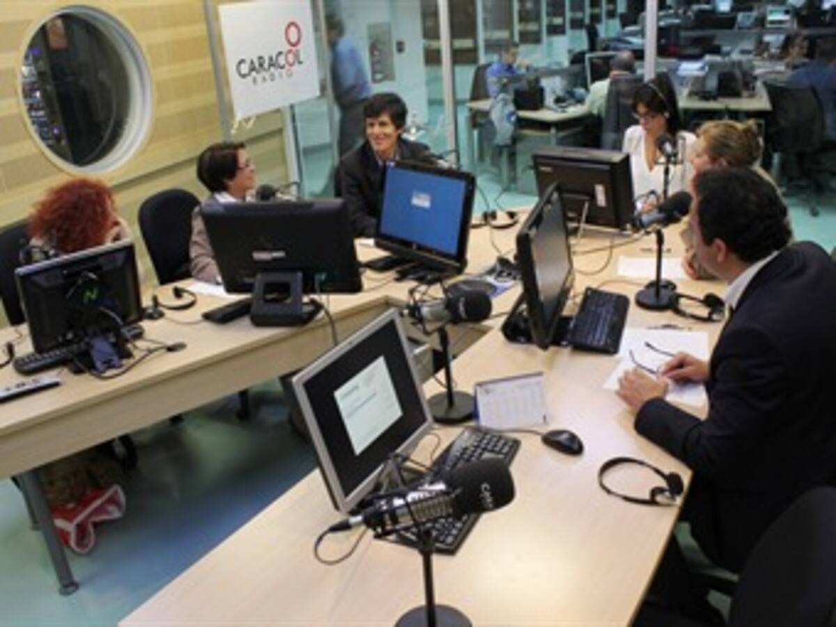 Aída Avella pide a la Policía datos del computador de las amenazas