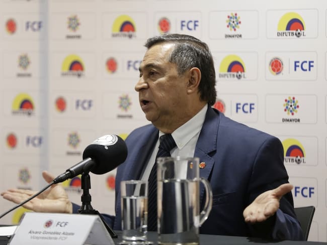 Álvaro González, en desacuerdo con la llegada de Mario Yepes a la FCF