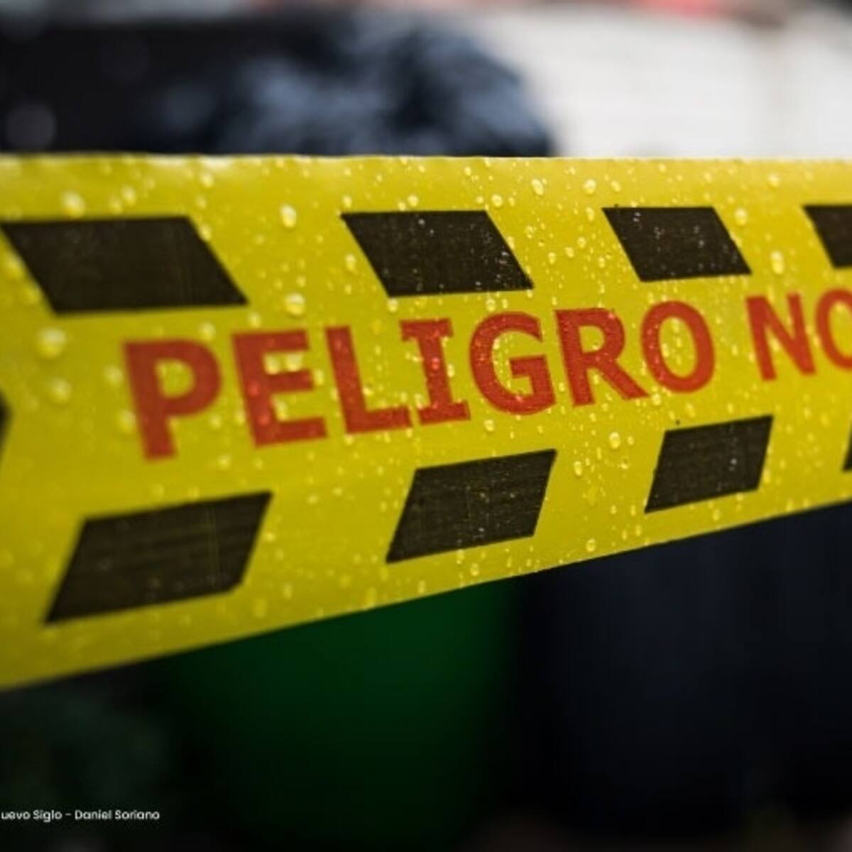 En Andes asesinaron a un hombre; los victimarios le dejaron un cartel que decía “por violo”