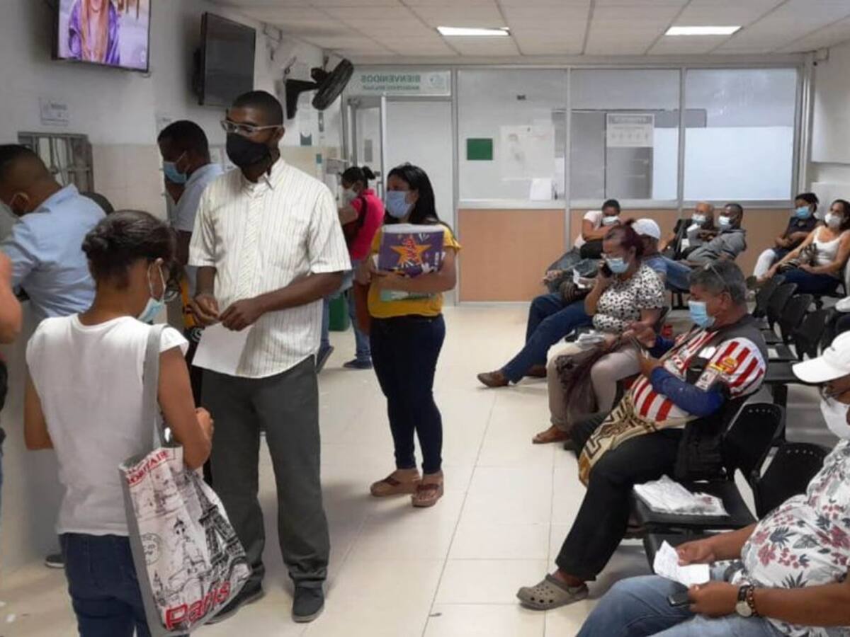 Denuncian que clínica en Cartagena no hace control contra aglomeraciones
