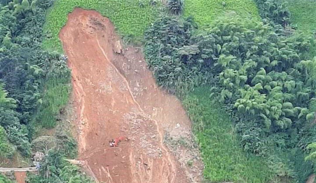 Derrumbe en el Tambo