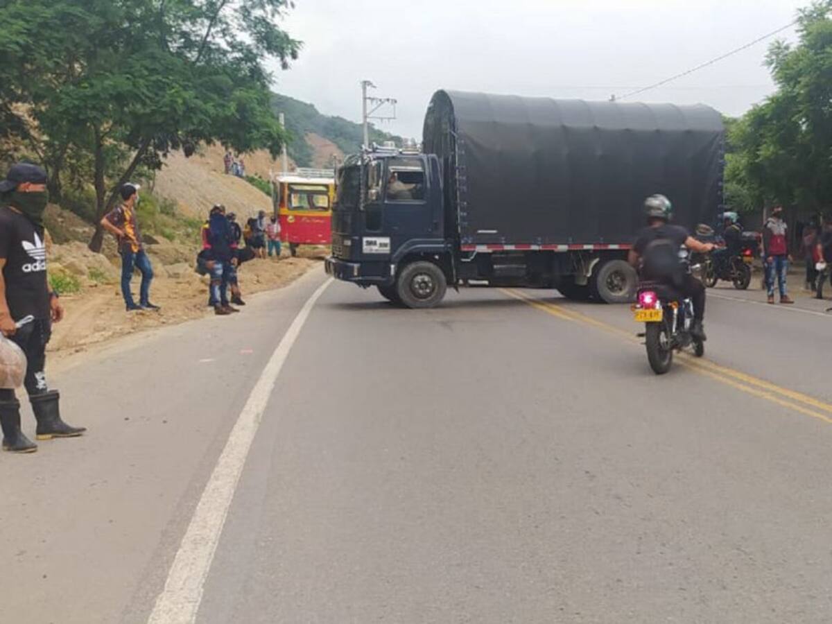 Comerciantes buscan rutas alternas para llegar a Cúcuta ante los bloqueos