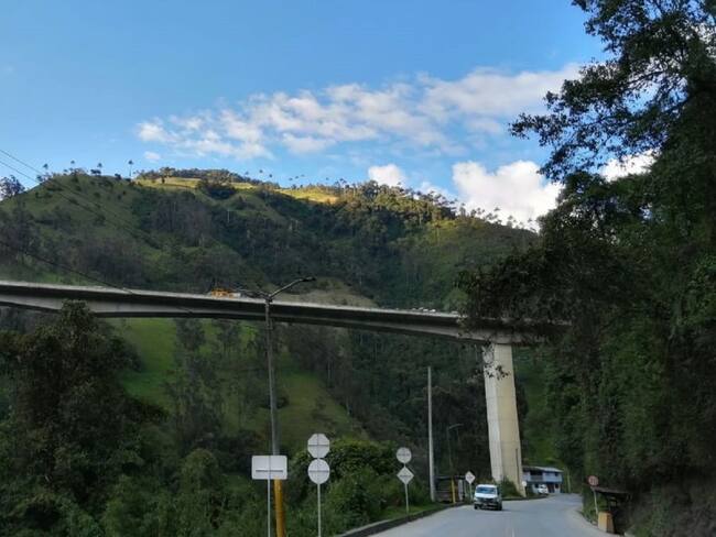 La emergencia se declaró por los daños en la vía.