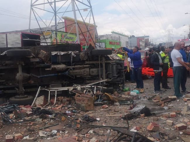 Cuatro muertos y 26 heridos deja explosión en el occidente de Bogotá