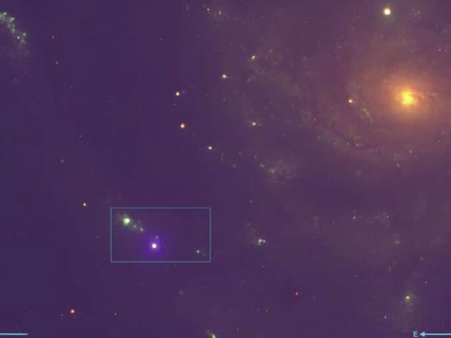 SN 2023ixf, una supernova supergigante roja (el objeto más azul del rectángulo) que se produjo a 22 millones de años luz de la Tierra
E. ZIMMERMAN ET AL.
27/3/2024