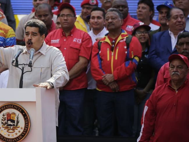 Chavismo anuncia premios a comunidades que salgan a votar