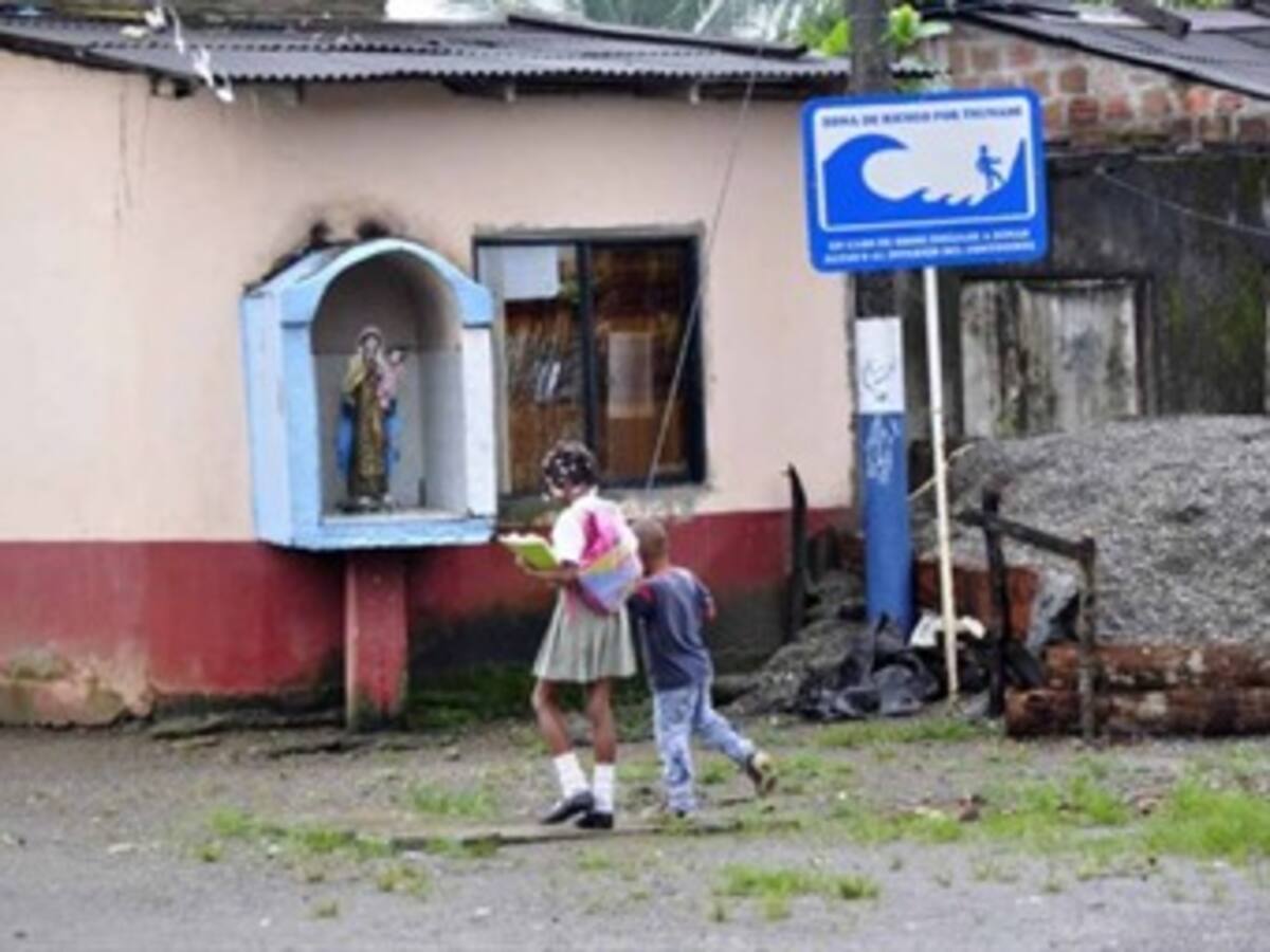 Niñas del Chocó lideran un grupo de emergencias