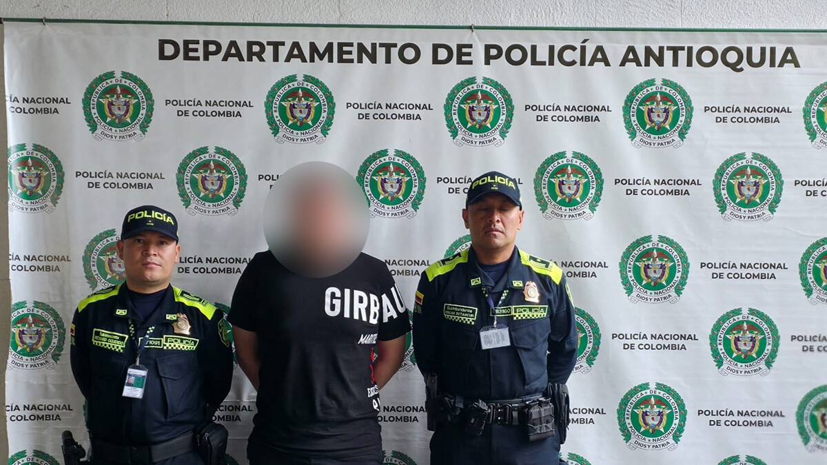 Dos capturados en el aeropuerto de Rionegro transportando cinco kg de cocaína