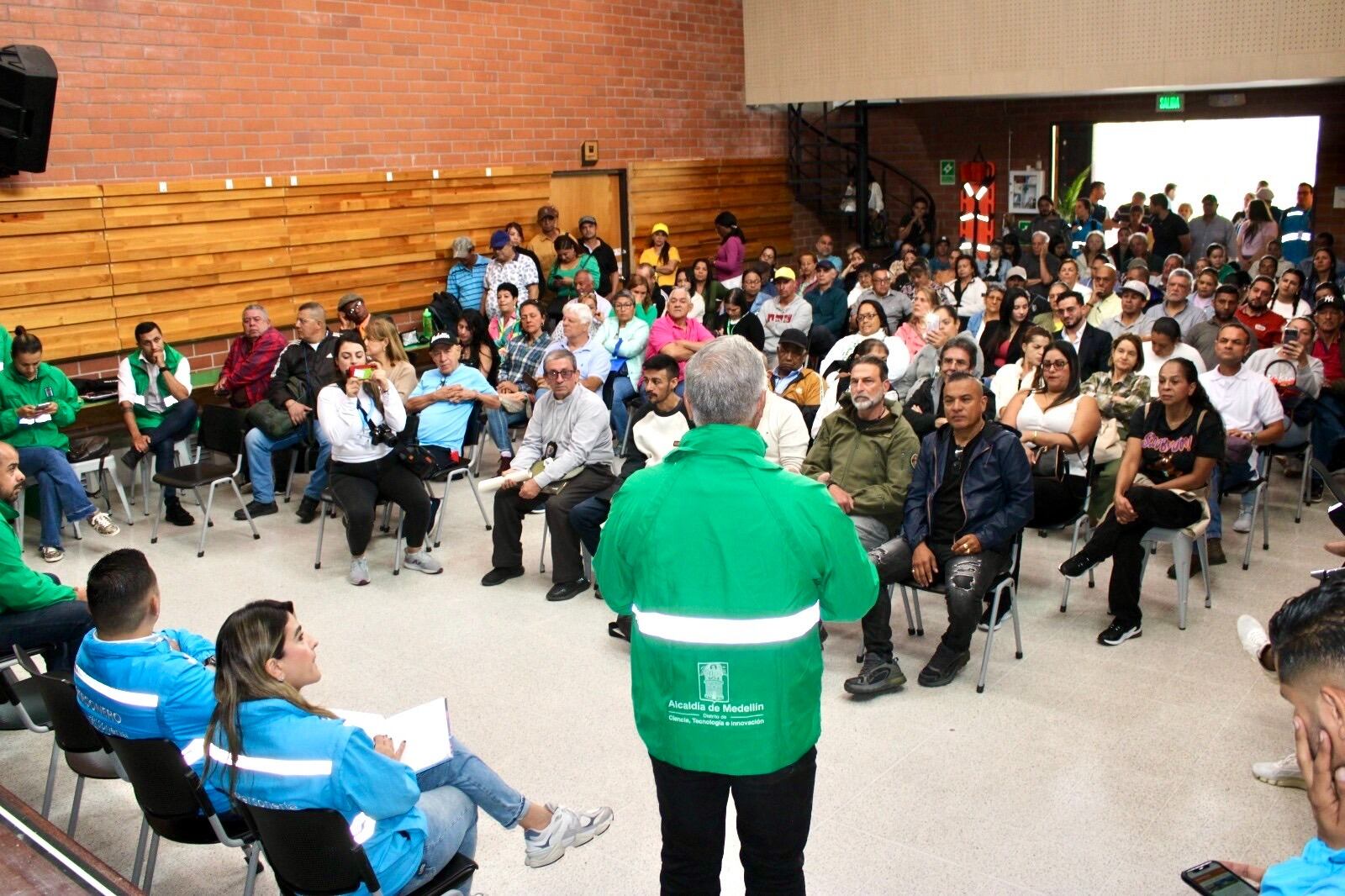 “Mis diálogos”, una iniciativa liderada por la Personería para combatir construcciones ilegales en Santa Elena