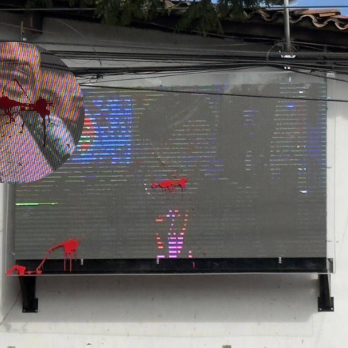 Vandalizaron por segunda vez una sede política de Iván Cepeda en Medellín