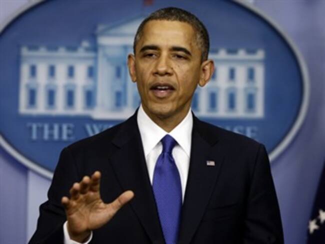 Obama firma ley que garantiza el pago a militares aunque cierre el Gobierno