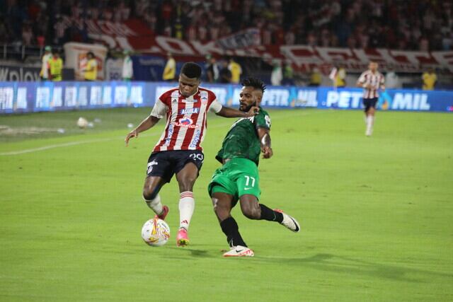 Junior y Nacional disputan partido de necesitados / Colprensa