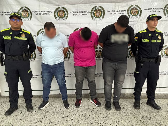 Cae red criminal que abastecía armas y drogas a disidencias de las FARC