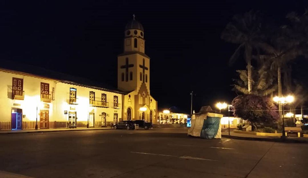 Salento tiene toque de queda de 8pm a 4am todos los días