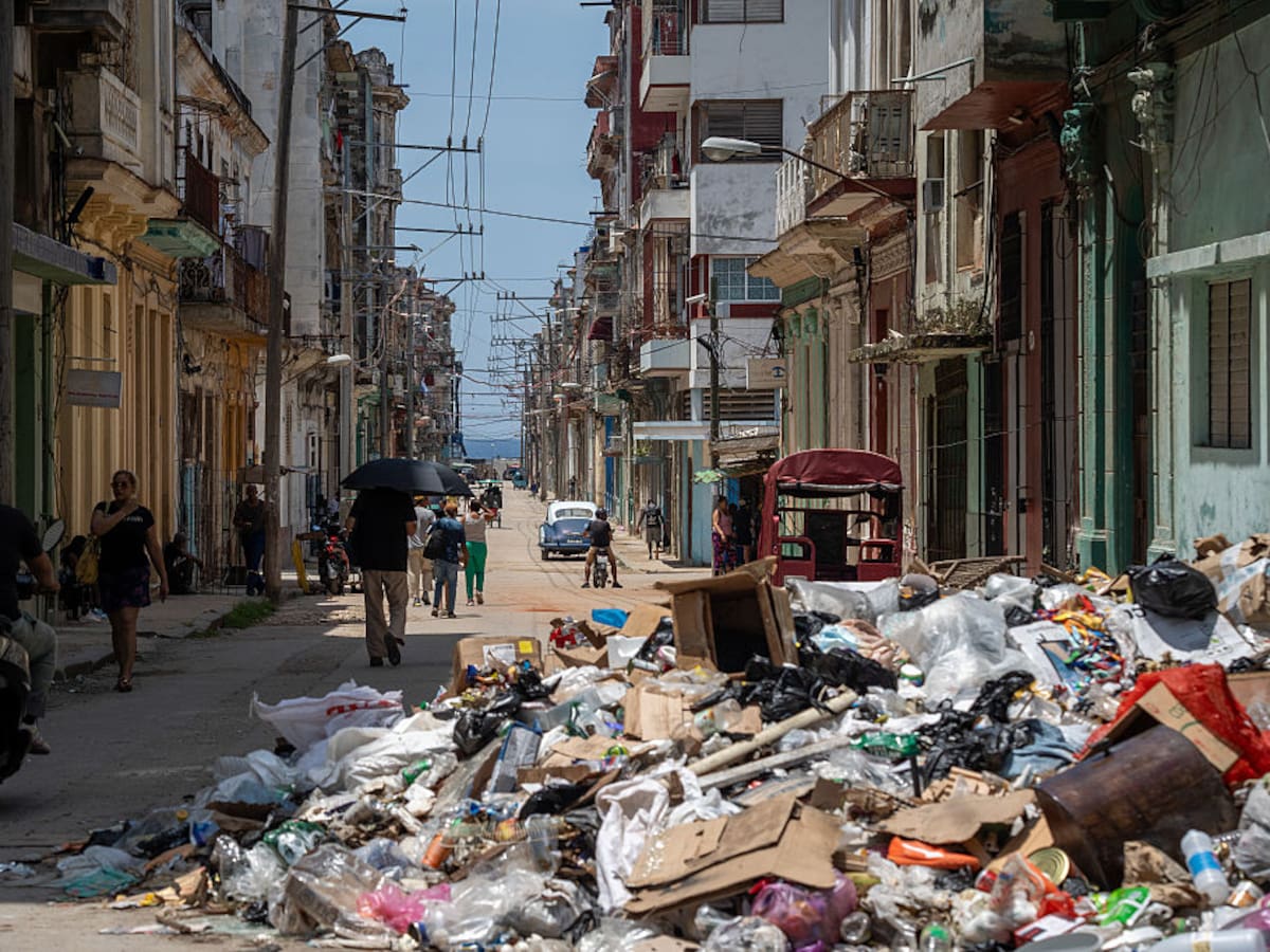 Así está la crisis en Cuba: constantes cortes de electricidad y acumulación de basuras