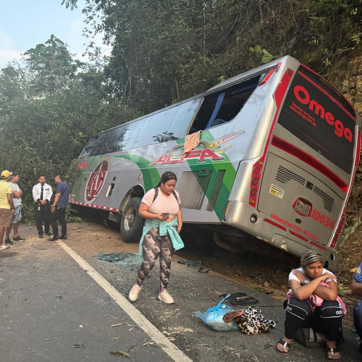 Buses de Omega chocaron en Santander, dejando un saldo de 9 heridos