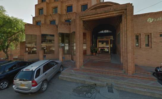 Fachada clínica de Pamplona