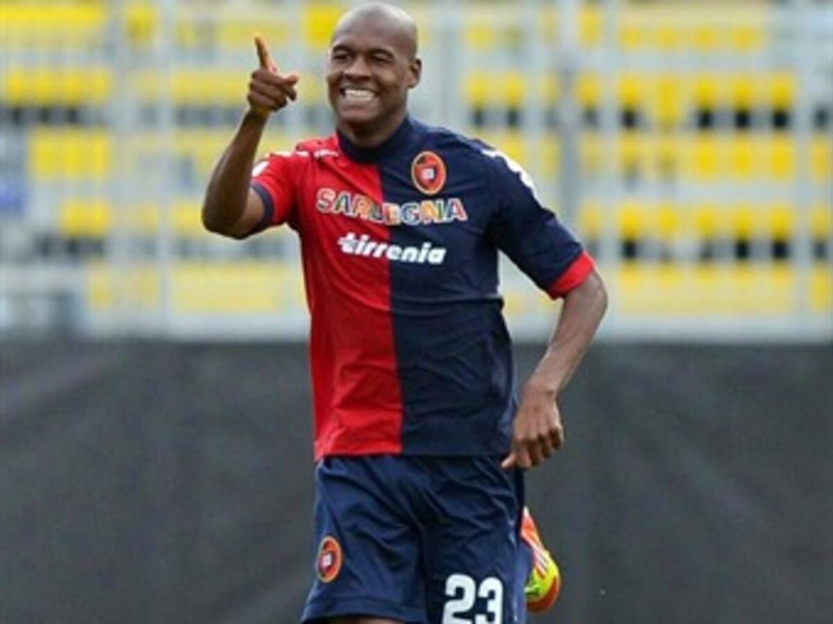 Víctor Ibarbo marcó en Italia, donde Nápoles perdió el liderato