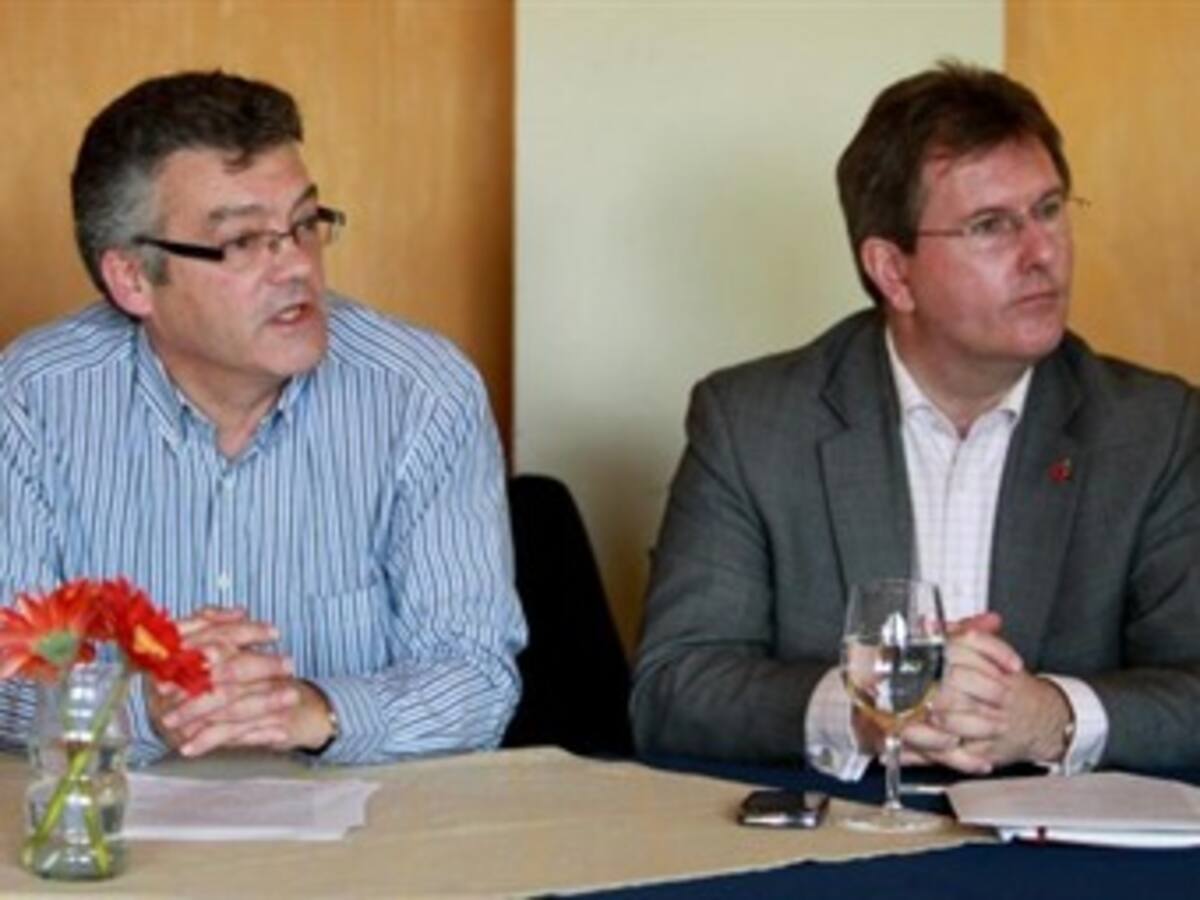 Irlandeses sugieren cese al fuego para llegar a la paz