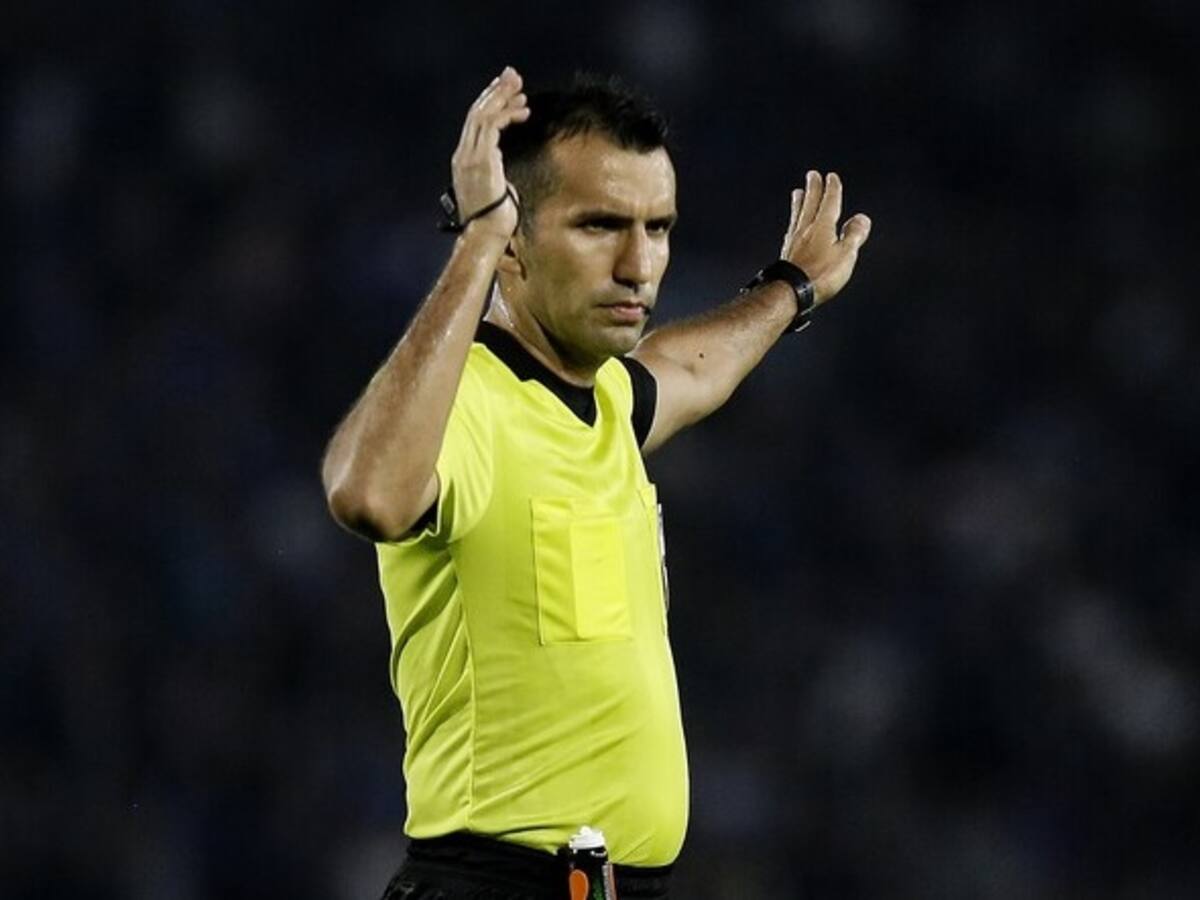 Carlos Betancur, el árbitro designado para la final entre Santa Fe y Bucaramanga