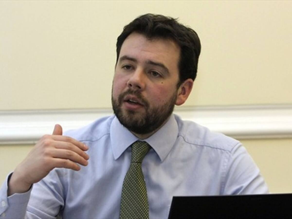 Galán dice que si el partido mantiene aval a Oneida Pinto, renuncia