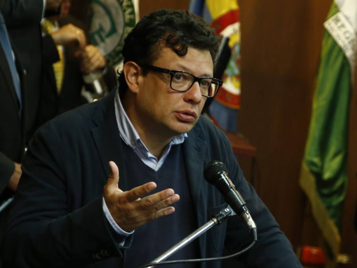 "Alguien que participe en vandalismo no puede ser parte de Colombia Humana"