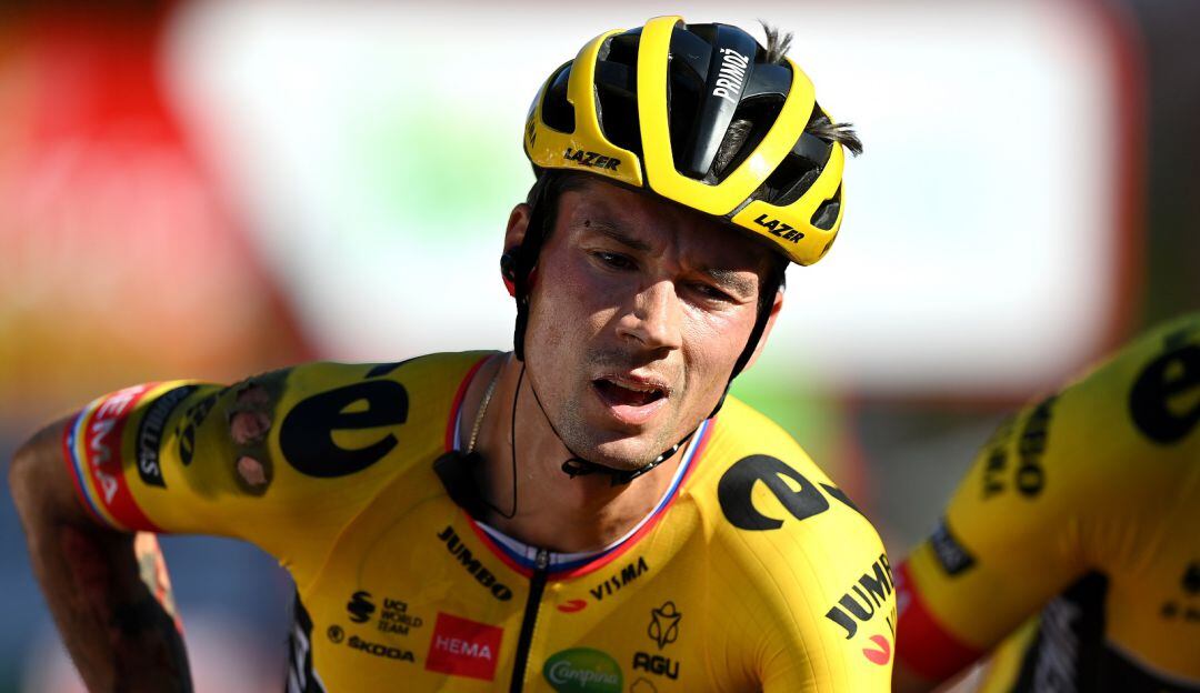 Primoz Roglic tras la caída en la etapa 16 de la Vuelta España