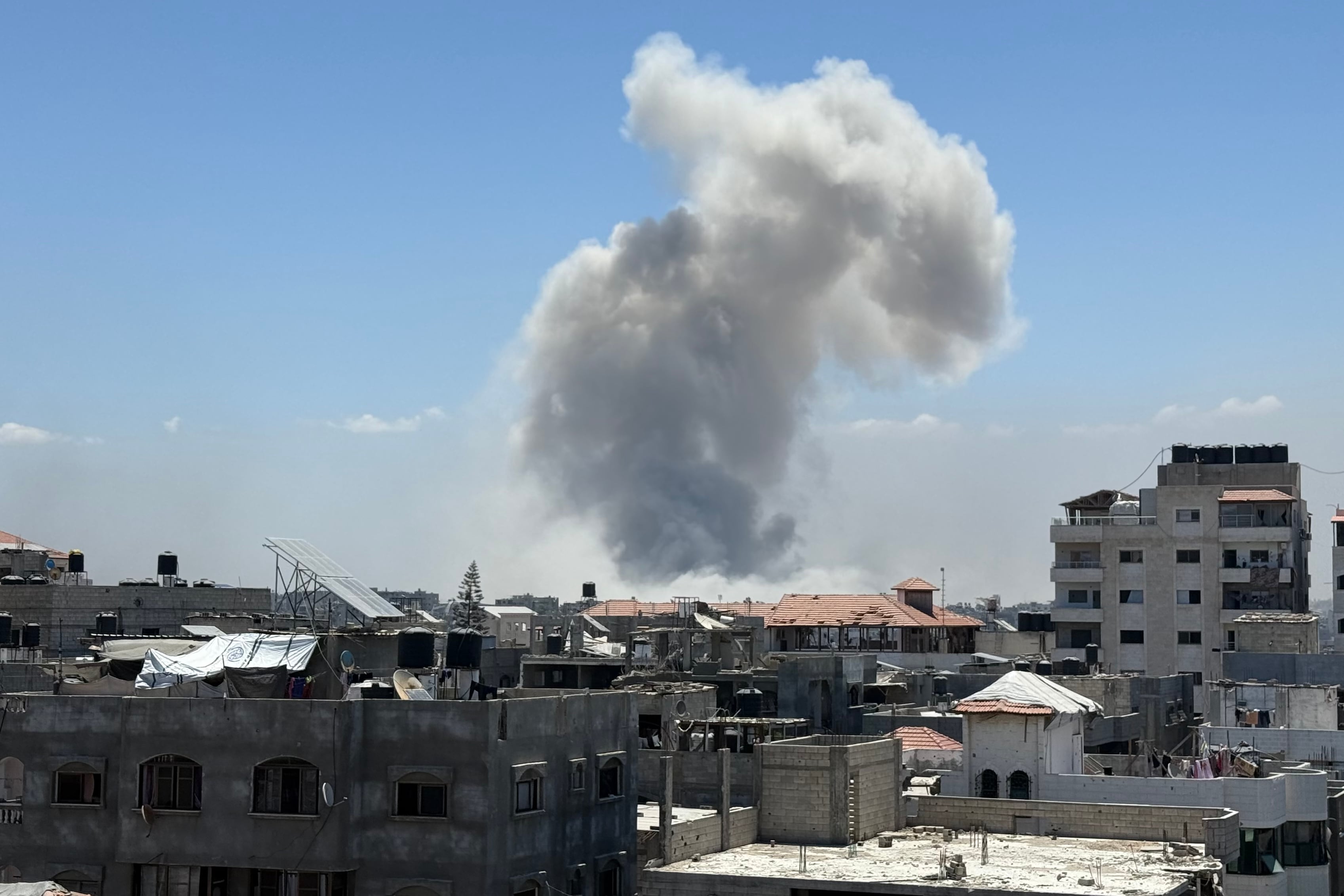 Ataque en la Franja de Gaza. Foto: EFE.