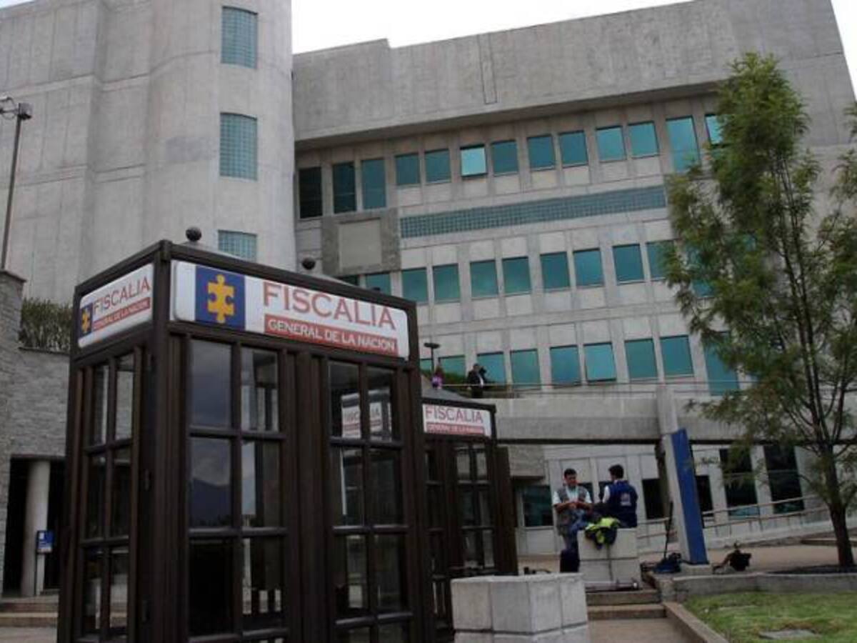 Fiscalía llama a declarar a tres oficiales de la Policía por desaparecidos del Palacio de Justicia