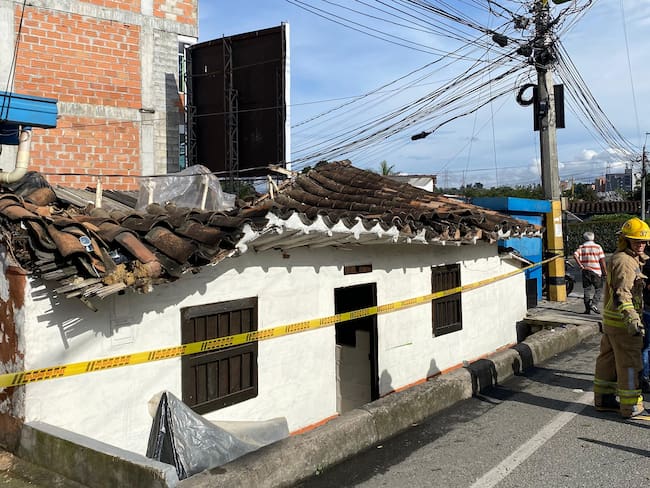 En Rionegro atendieron colapso de un techo