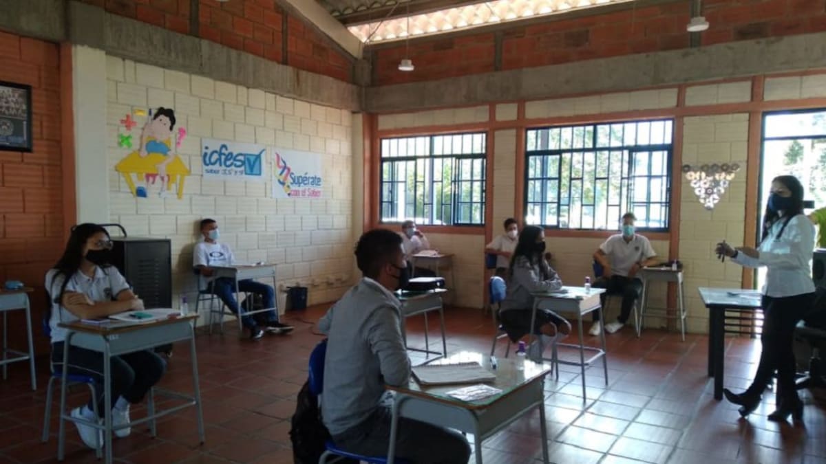 Héctor Elías Leal, presidente del Suteq