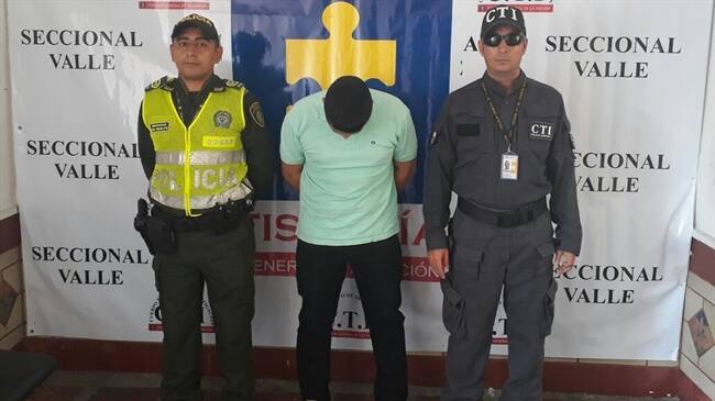 Capturan a policía por presunto abuso sexual a una menor. Foto: Cortesía de Fiscalía