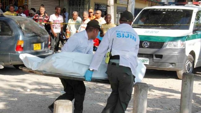 Autoridades investigan las causas del doble crimen.