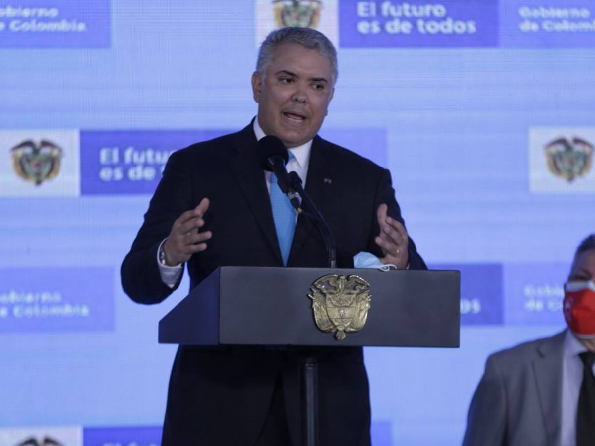 Nos vamos a vacunar todos: Duque sobre críticas a los biológicos